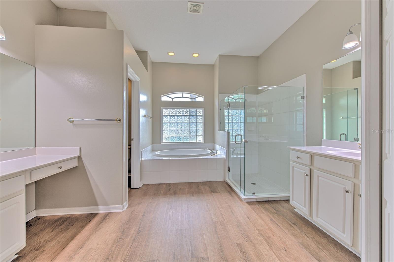 Image 22 of 77 For 4812 Walnut Ridge Road