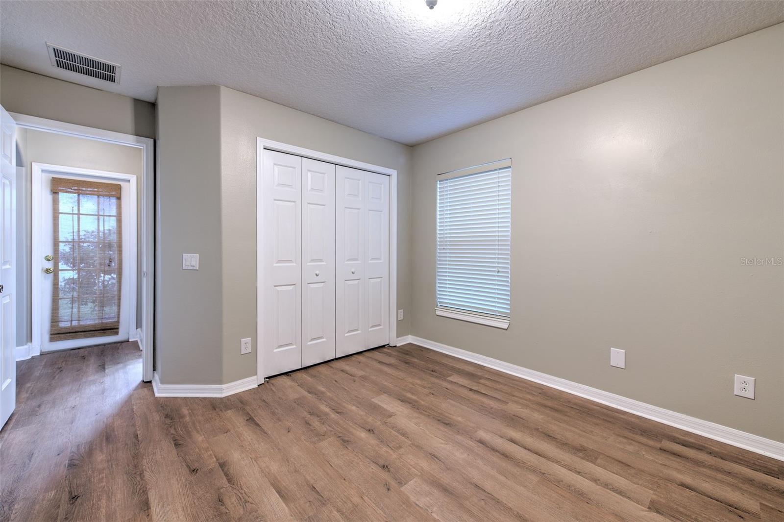 Image 33 of 77 For 4812 Walnut Ridge Road