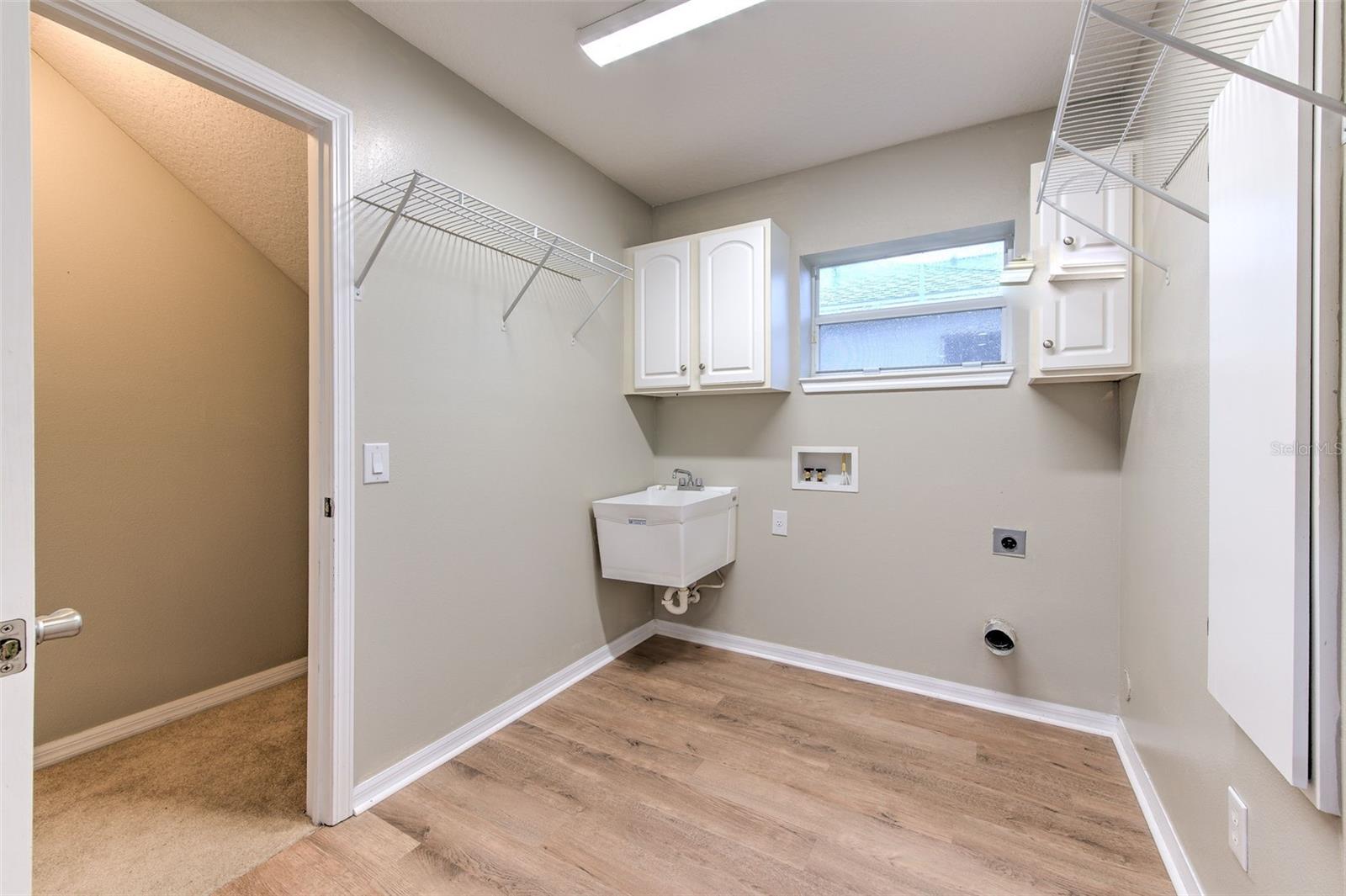 Image 34 of 77 For 4812 Walnut Ridge Road