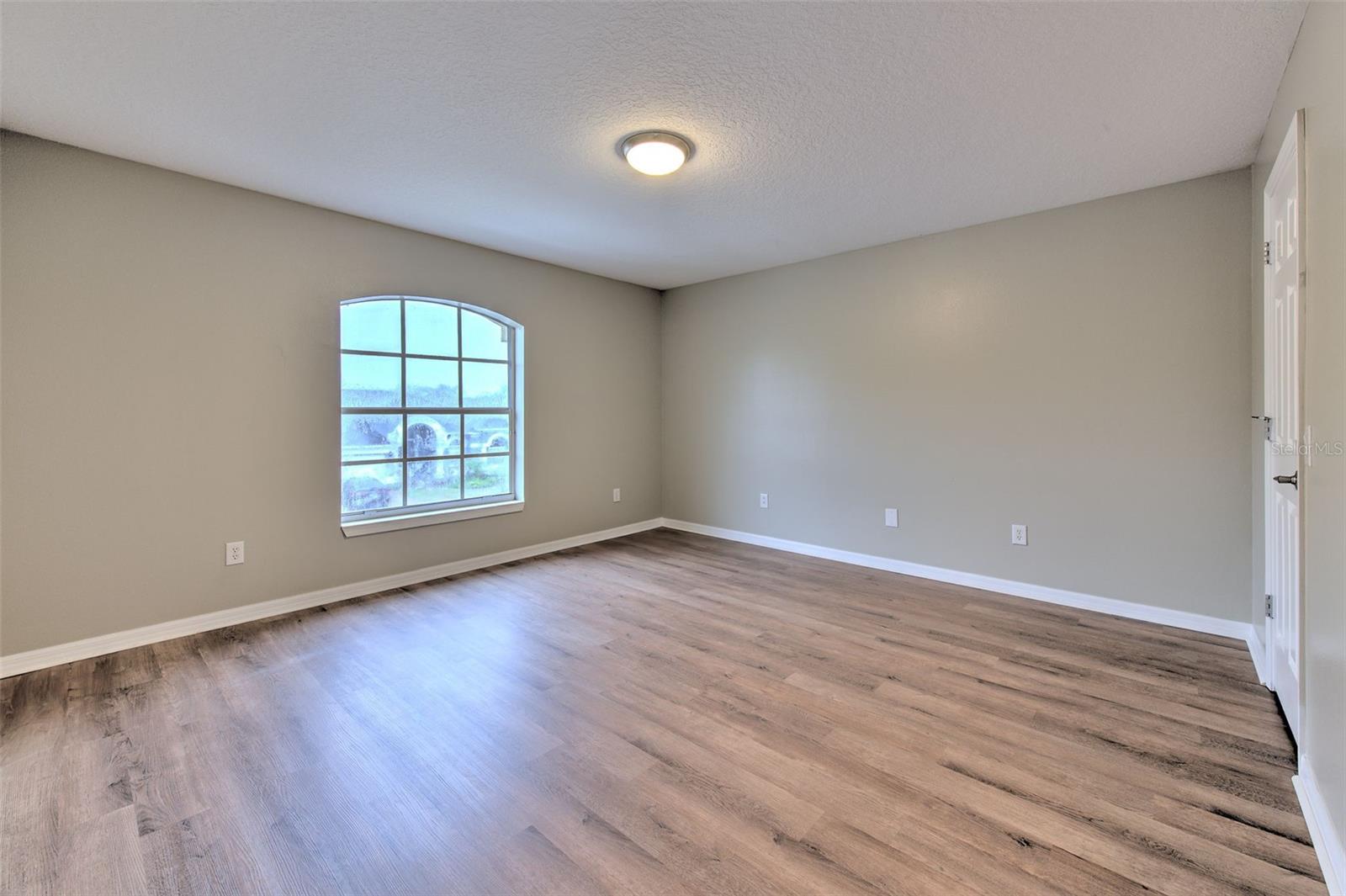 Image 44 of 77 For 4812 Walnut Ridge Road