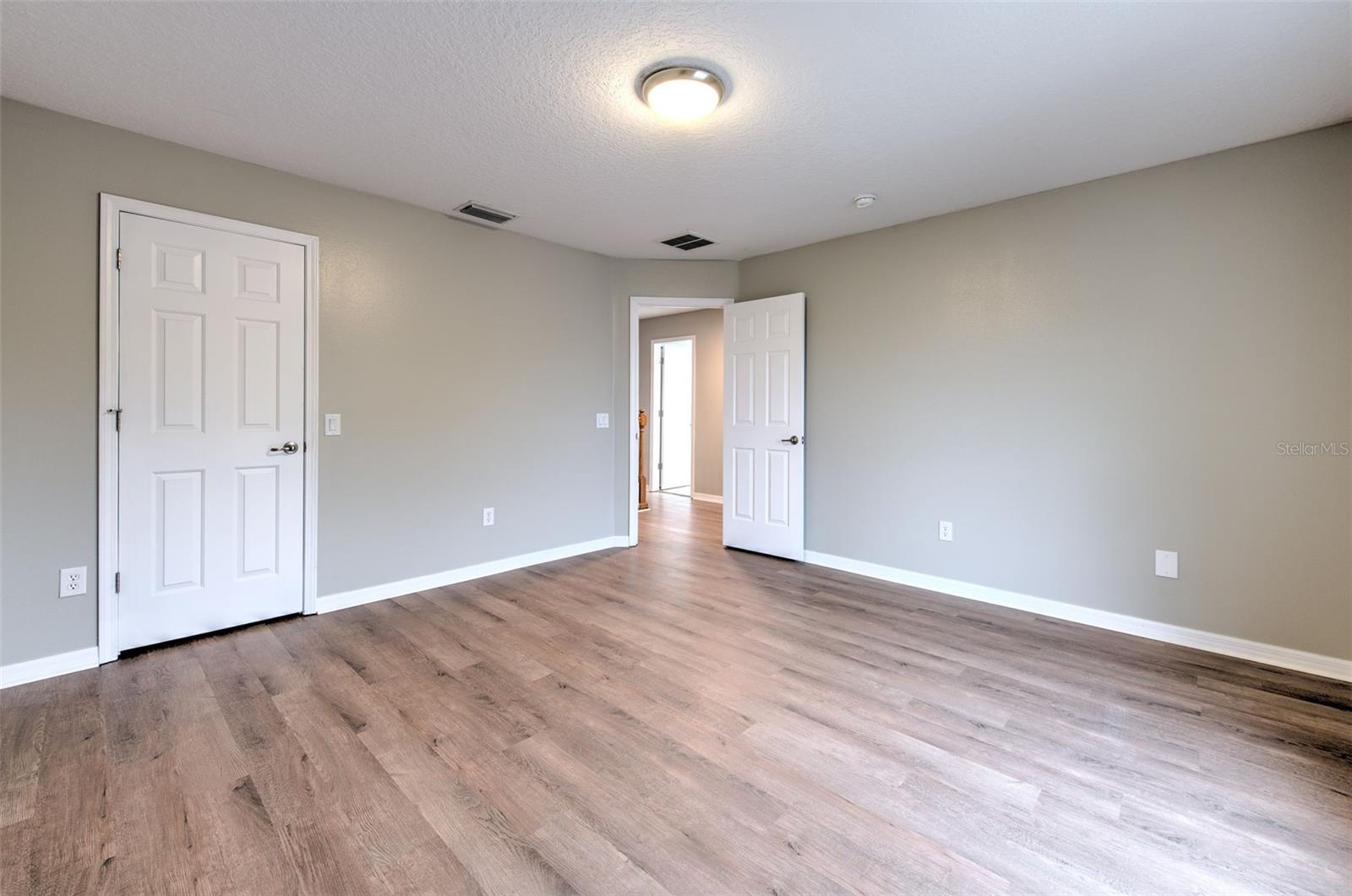 Image 45 of 77 For 4812 Walnut Ridge Road