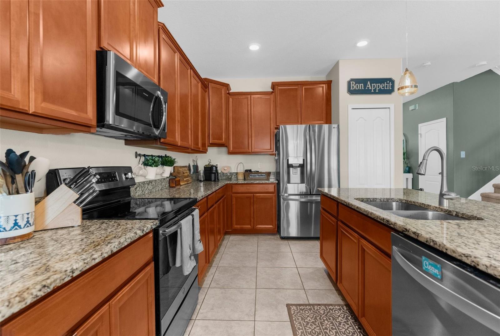 Image 21 of 31 For 10094 Bankston Drive
