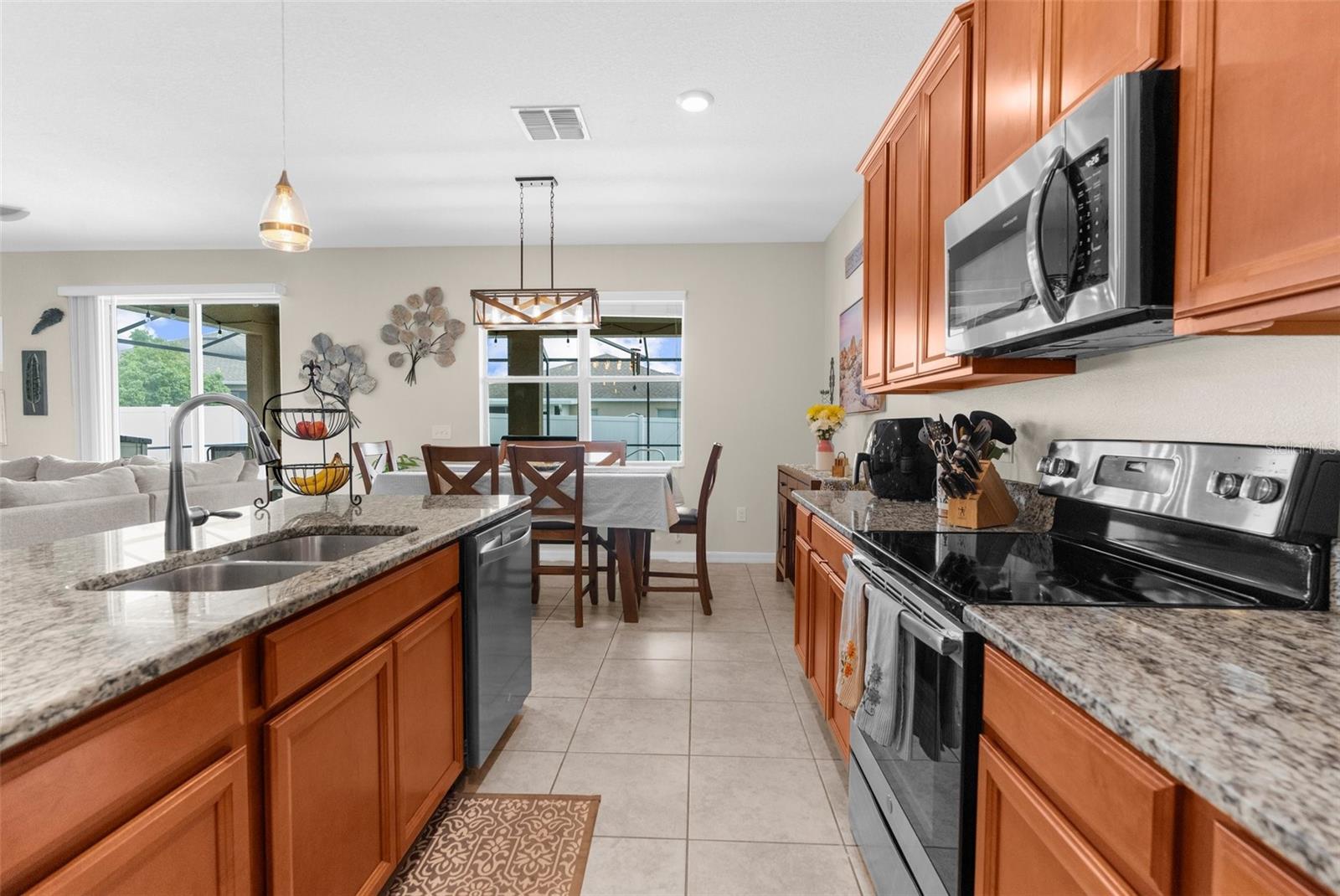 Image 22 of 31 For 10094 Bankston Drive