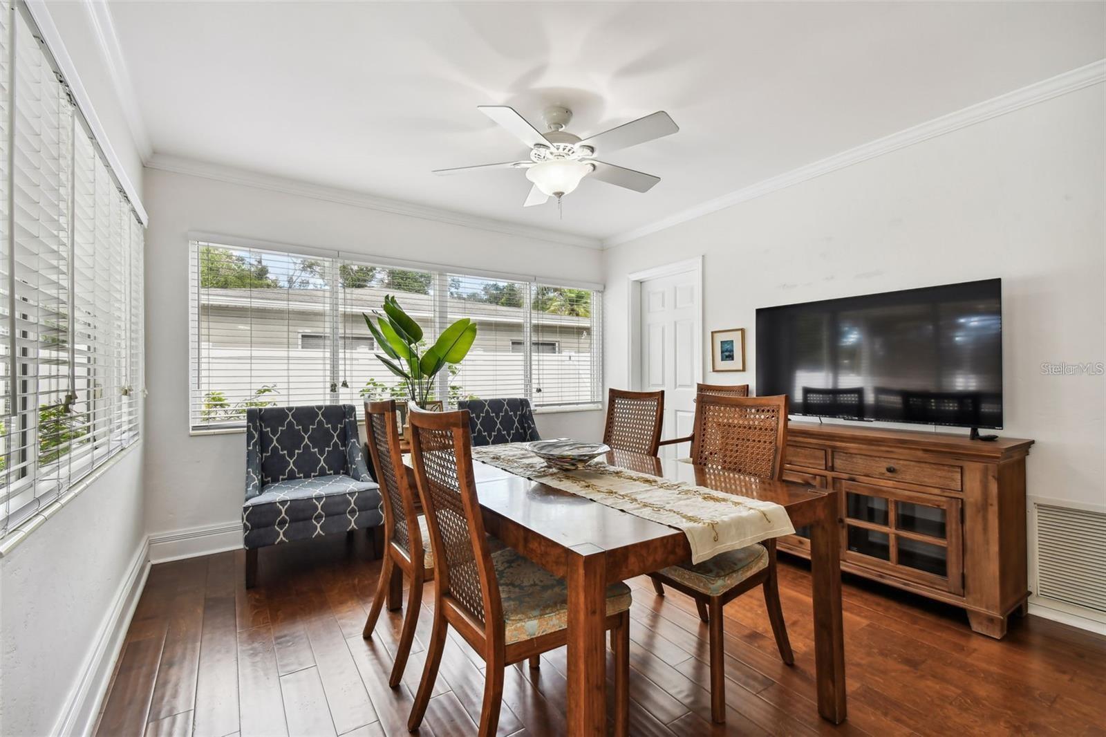Image 11 of 36 For 2560 51st Street N