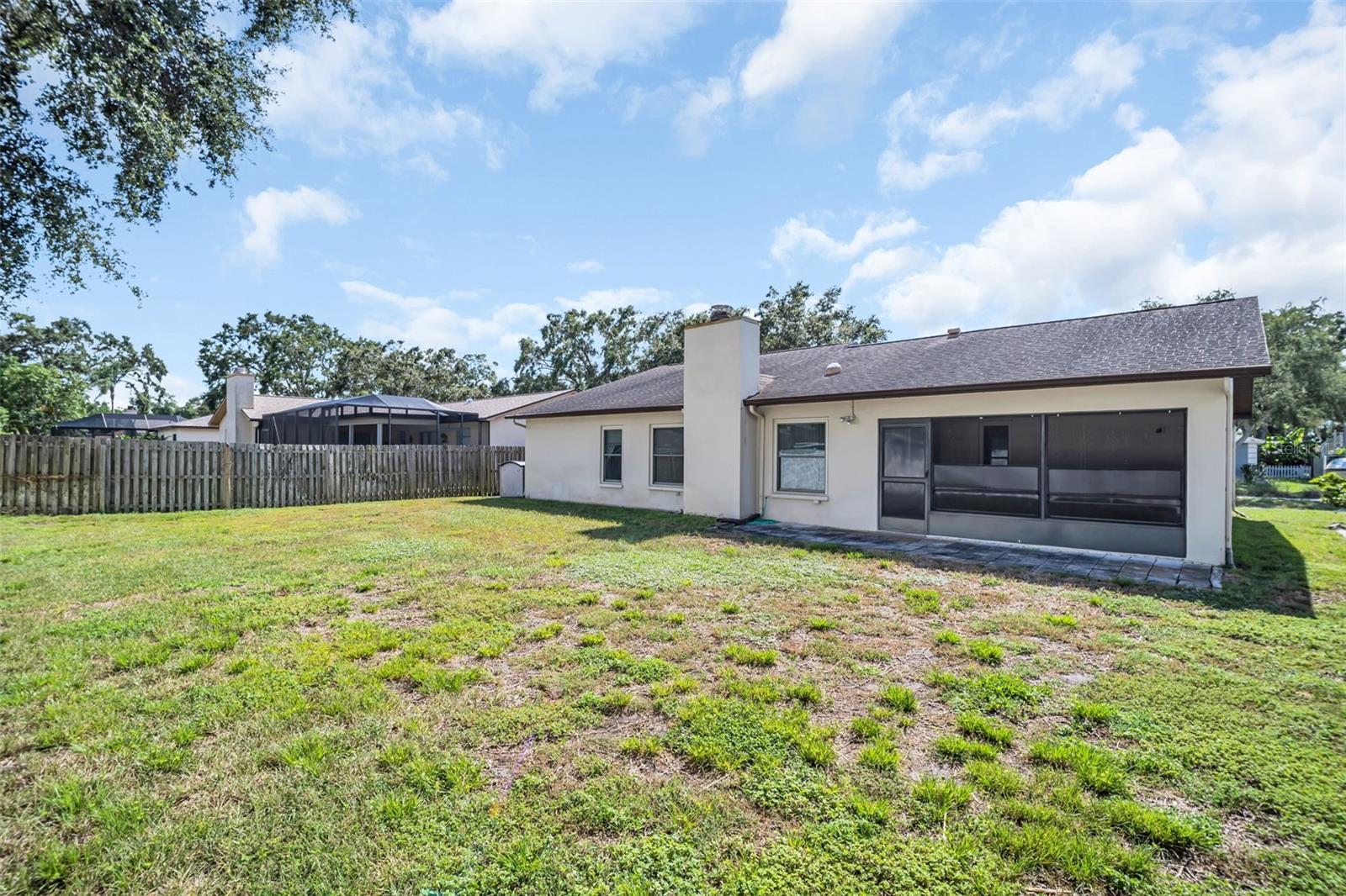 Listing photo id 36 for 346 Cherry Laurel Drive