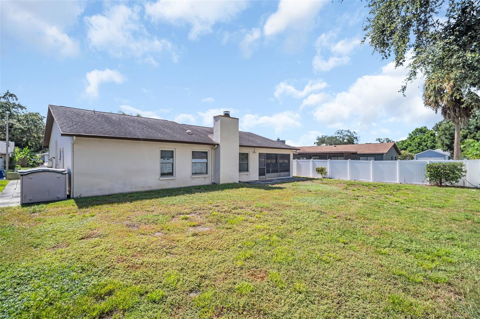 Listing photo id 37 for 346 Cherry Laurel Drive