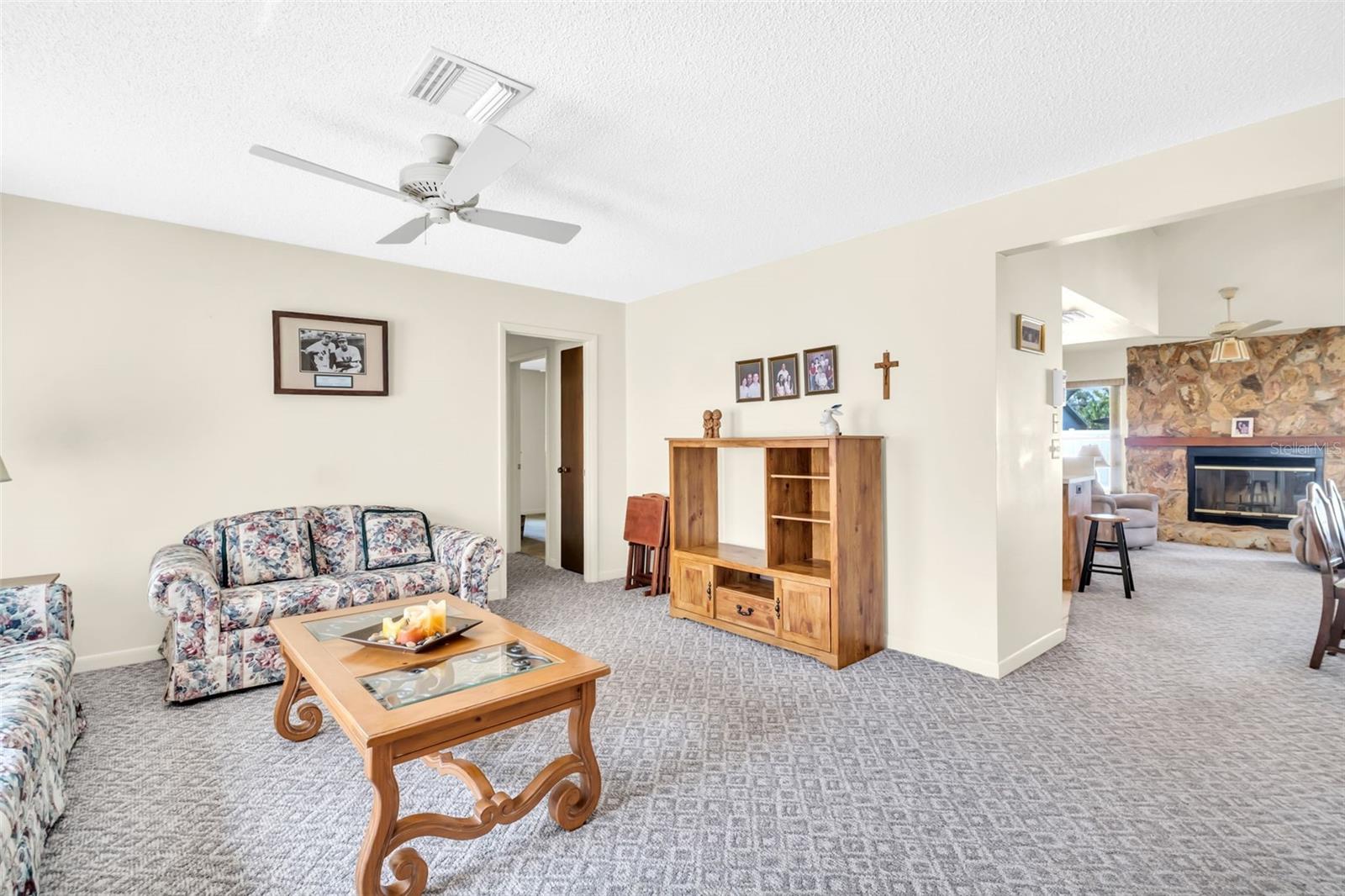 Listing photo id 7 for 346 Cherry Laurel Drive