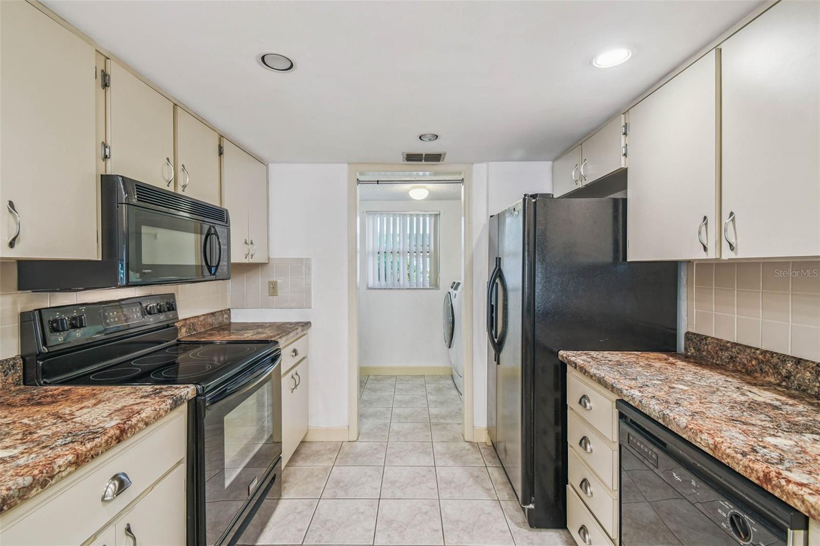 Image 14 of 69 For 7614 Radcliffe Circle B106
