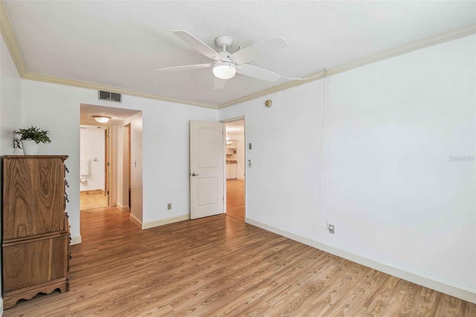 Image 31 of 69 For 7614 Radcliffe Circle B106