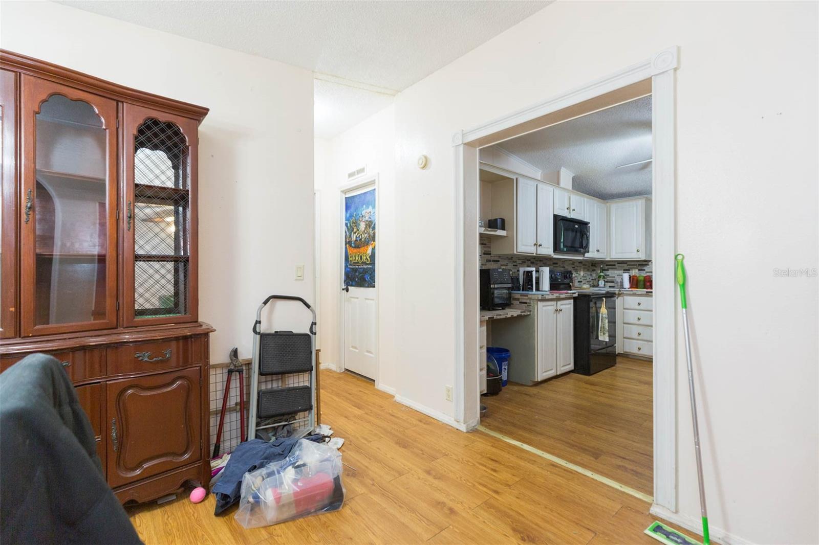 Image 11 of 53 For 9117 Wood Terrace Drive