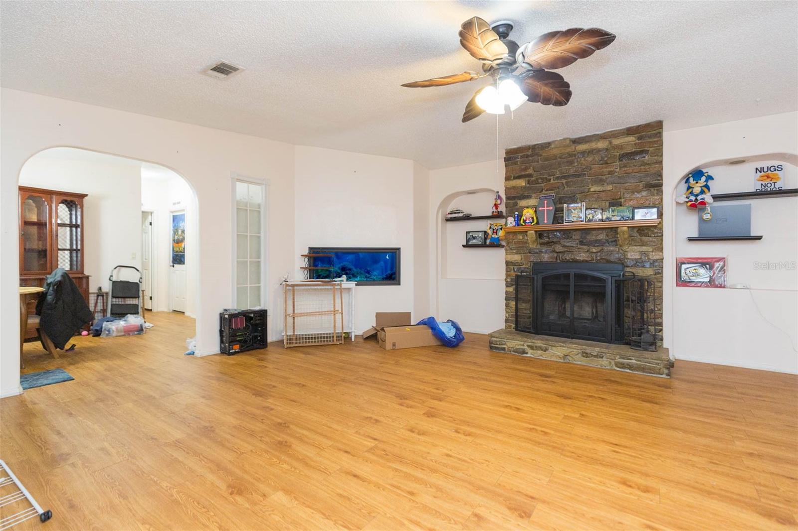 Image 5 of 53 For 9117 Wood Terrace Drive