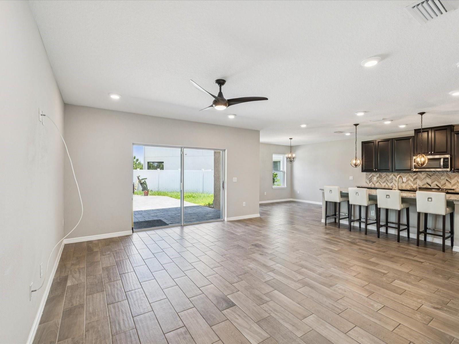 Listing photo id 8 for 5274 Turtle Bay Drive