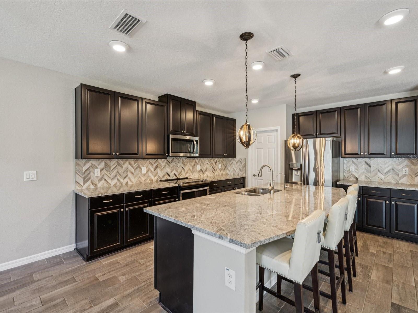 Listing photo id 12 for 5274 Turtle Bay Drive