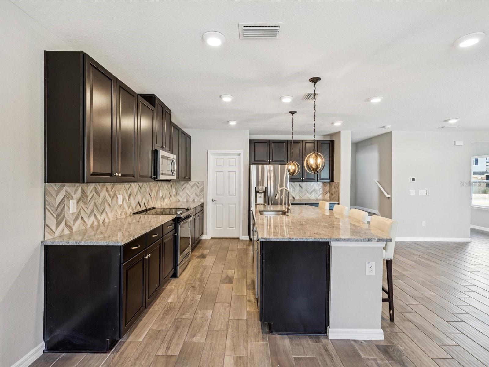 Listing photo id 14 for 5274 Turtle Bay Drive