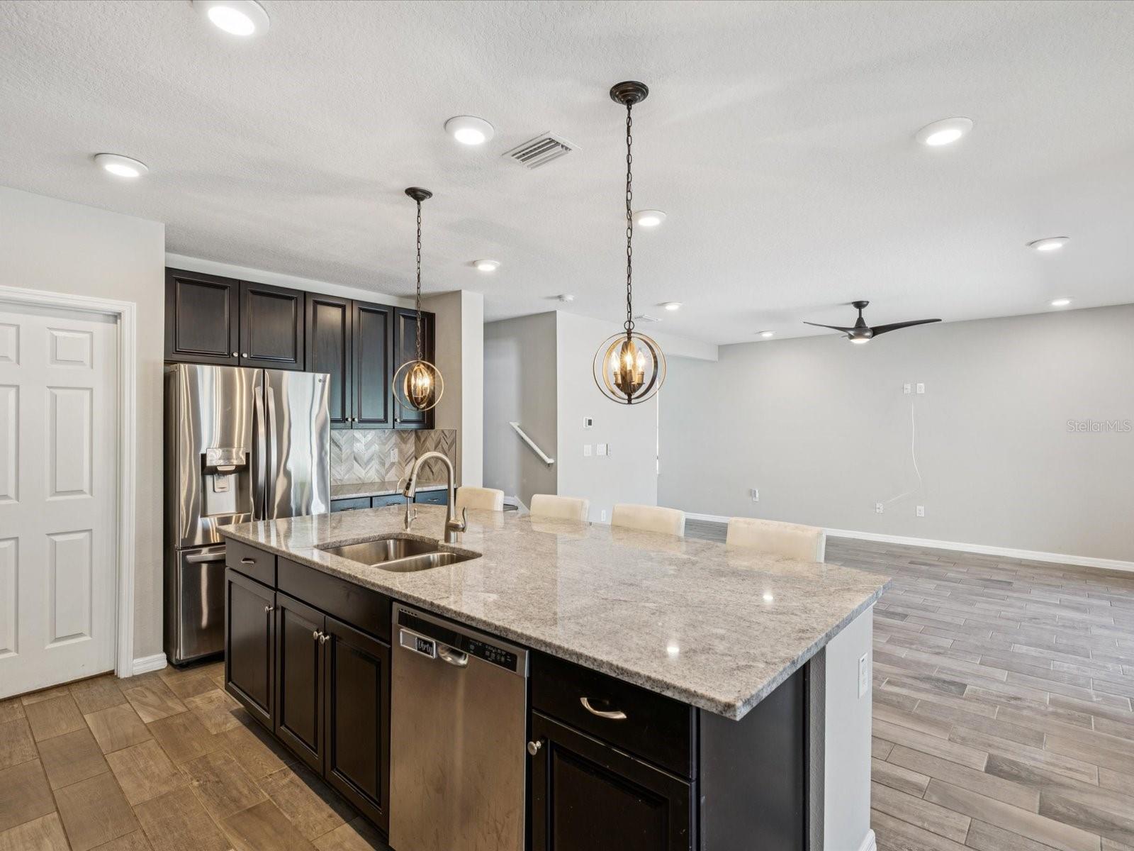 Listing photo id 15 for 5274 Turtle Bay Drive