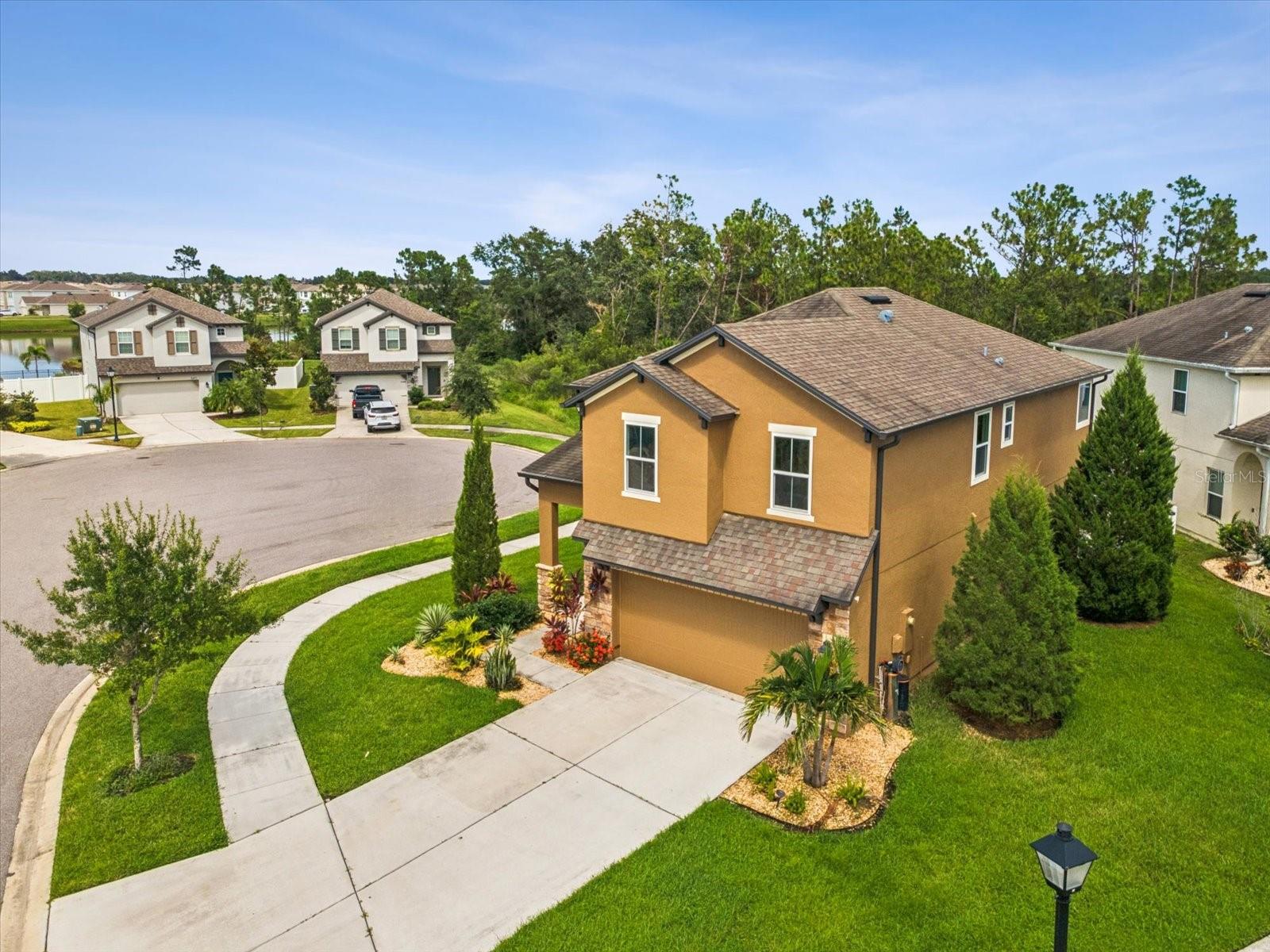 Listing photo id 2 for 5274 Turtle Bay Drive