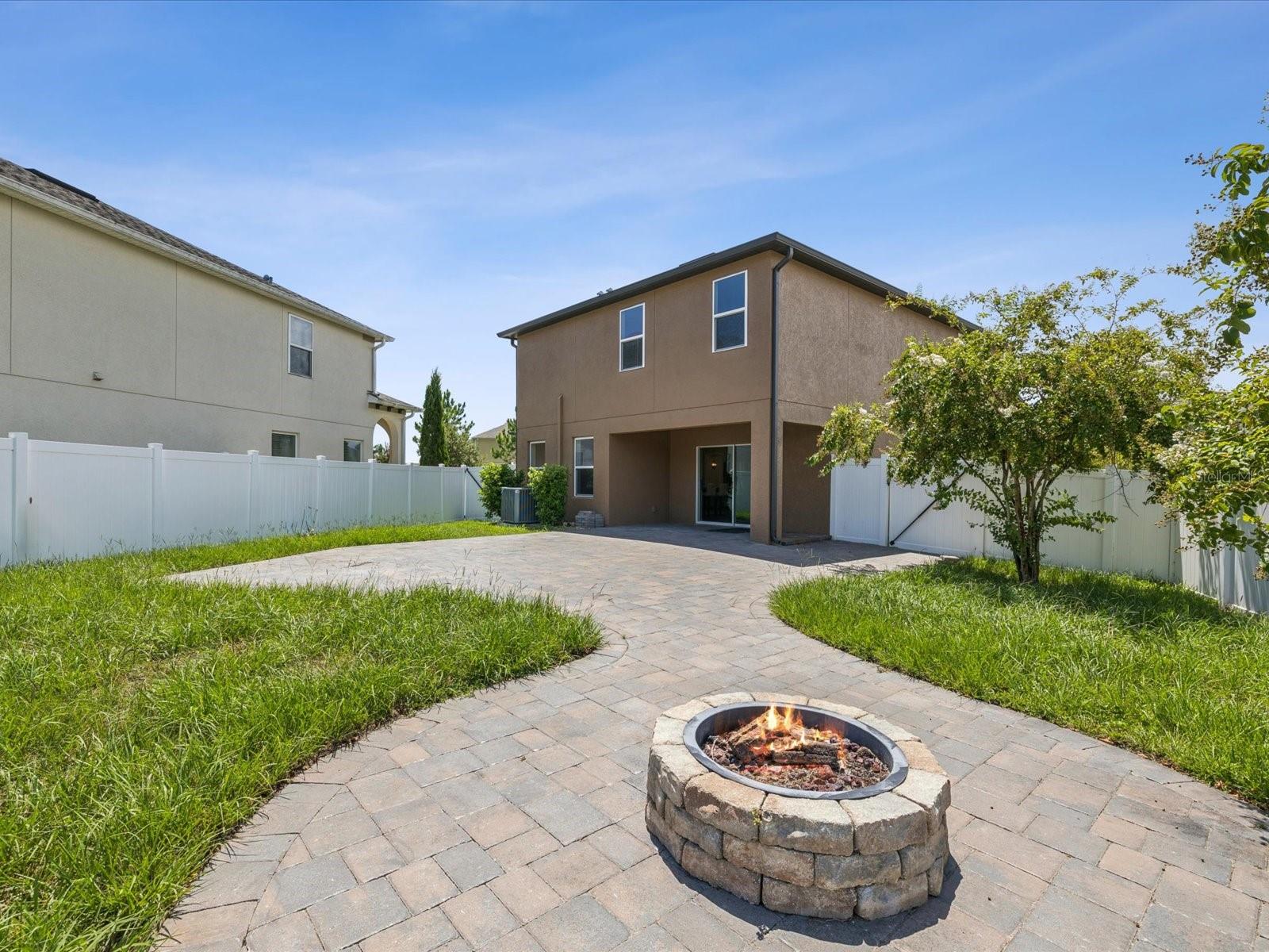 Listing photo id 40 for 5274 Turtle Bay Drive