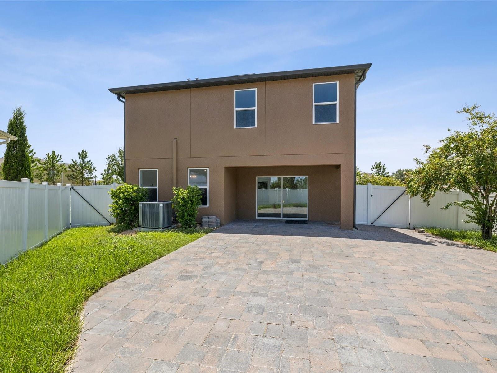 Listing photo id 45 for 5274 Turtle Bay Drive