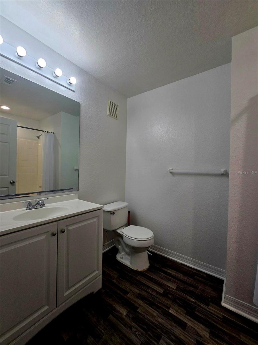 Image 11 of 17 For 18001 Richmond Place Drive 132