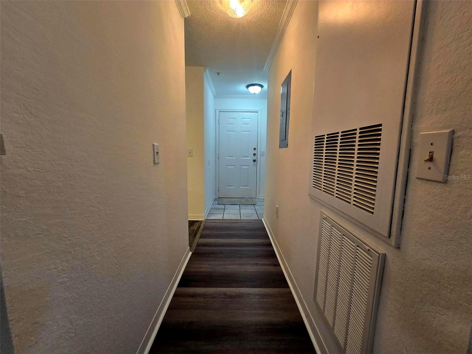 Image 7 of 17 For 18001 Richmond Place Drive 132