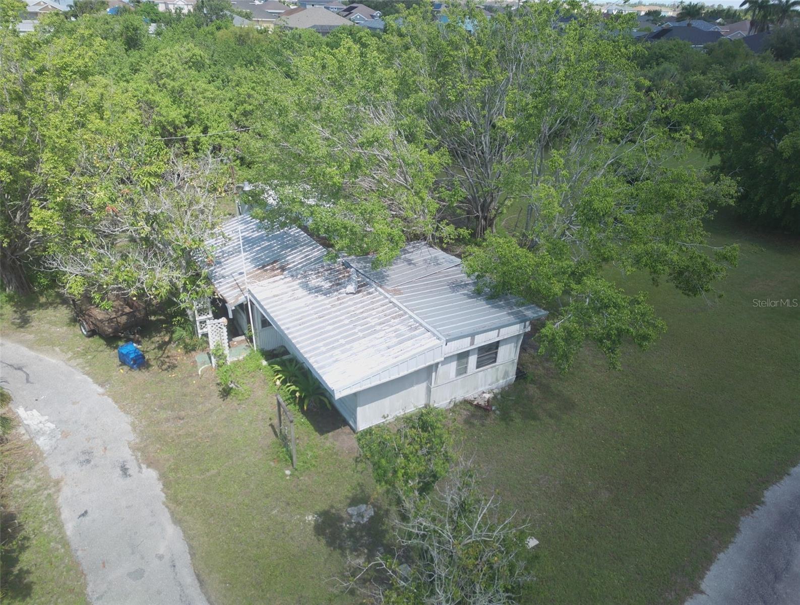 Image 3 of 21 For 1603 Shell Point Road
