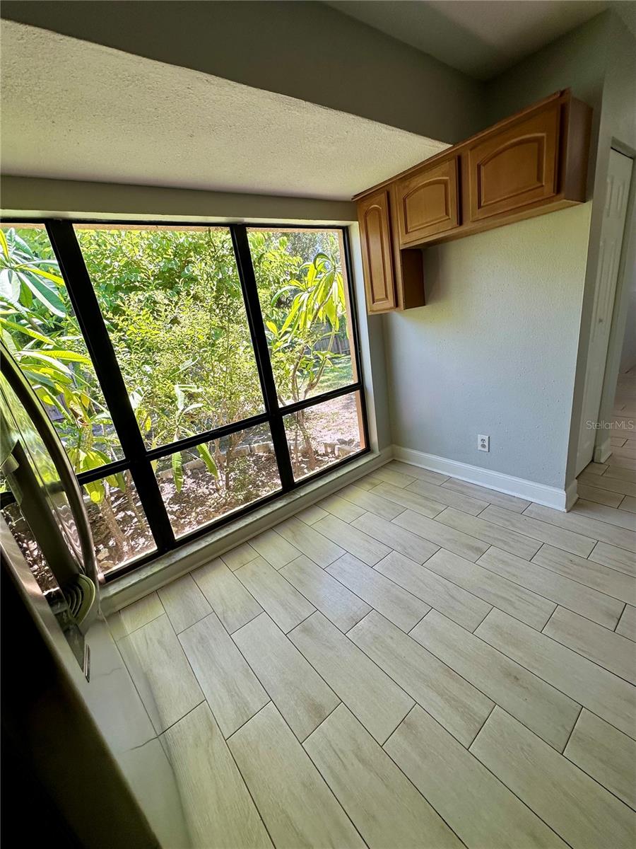 Image 17 of 21 For 7001 Baywood Court