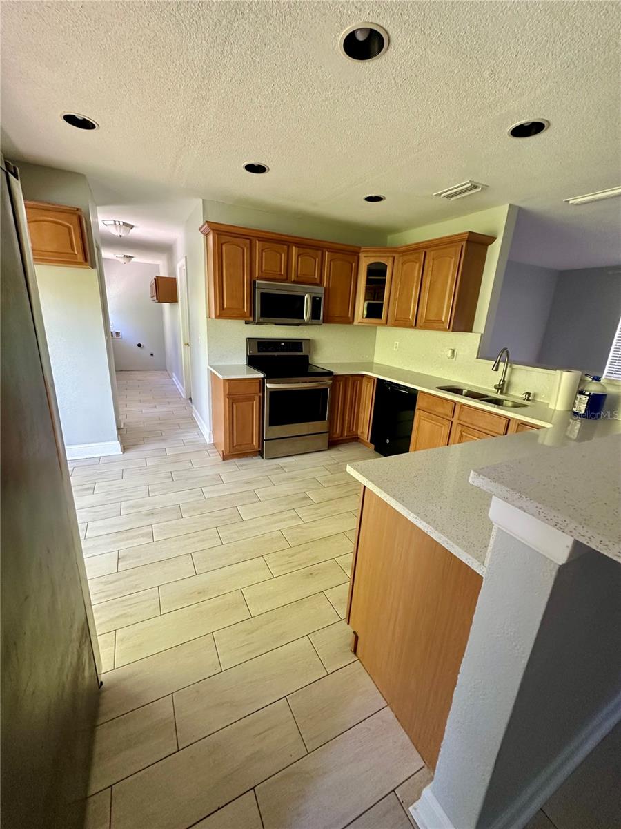 Image 4 of 21 For 7001 Baywood Court