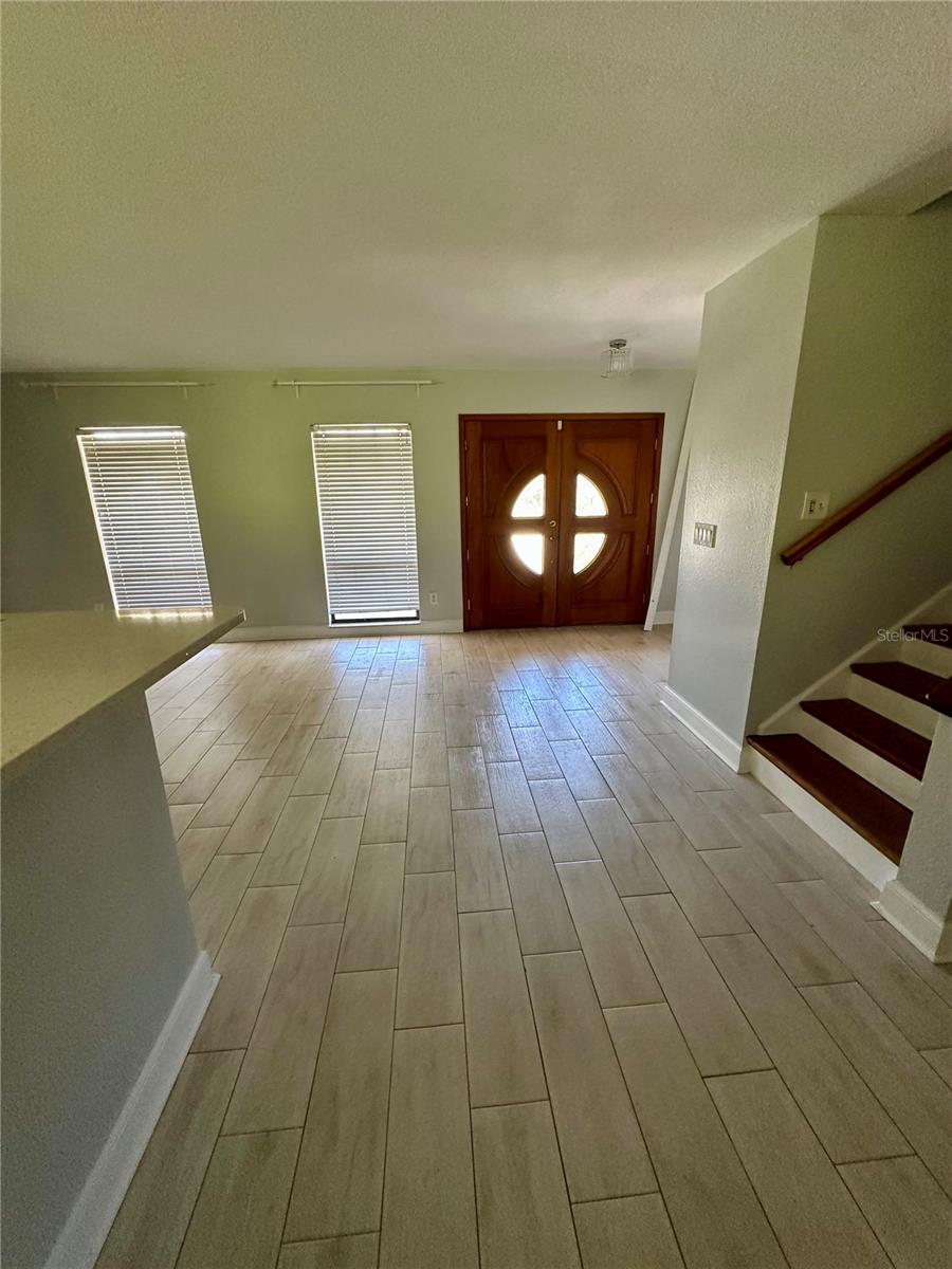 Image 5 of 21 For 7001 Baywood Court