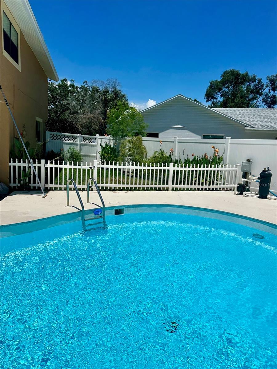 Image 9 of 21 For 7001 Baywood Court
