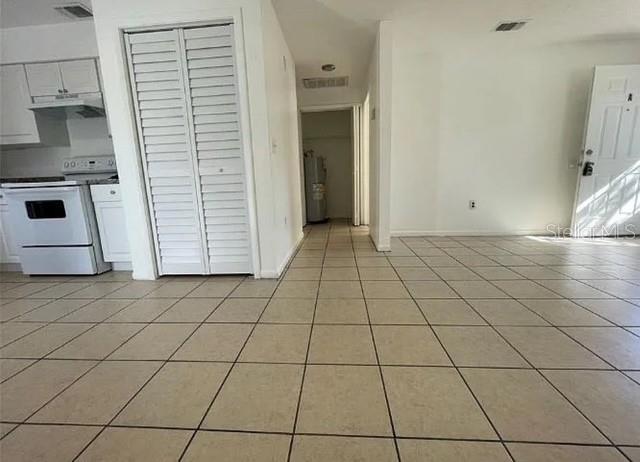 Image 3 of 11 For 10407 Jasmine Avenue