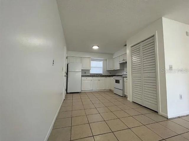 Image 5 of 11 For 10407 Jasmine Avenue