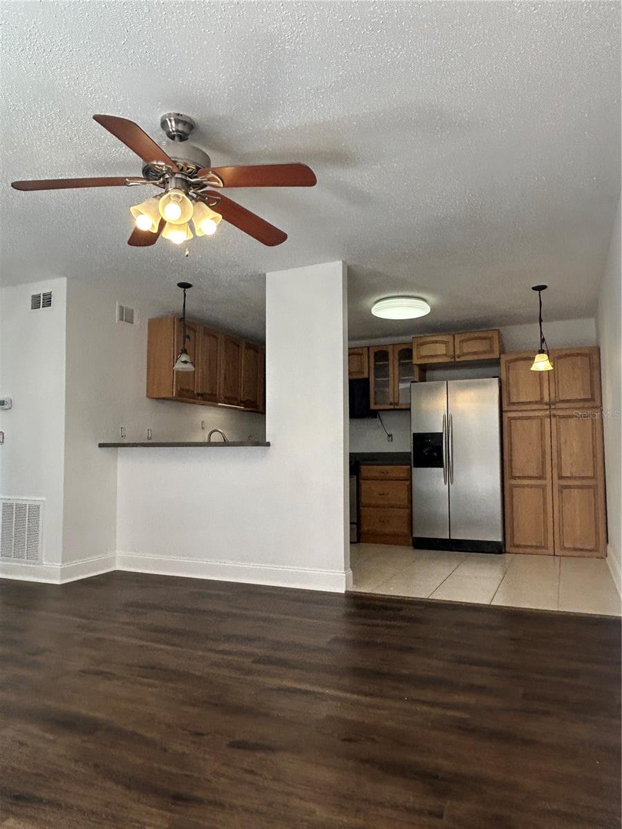 Image 7 of 17 For 21032 Voyager Boulevard 4