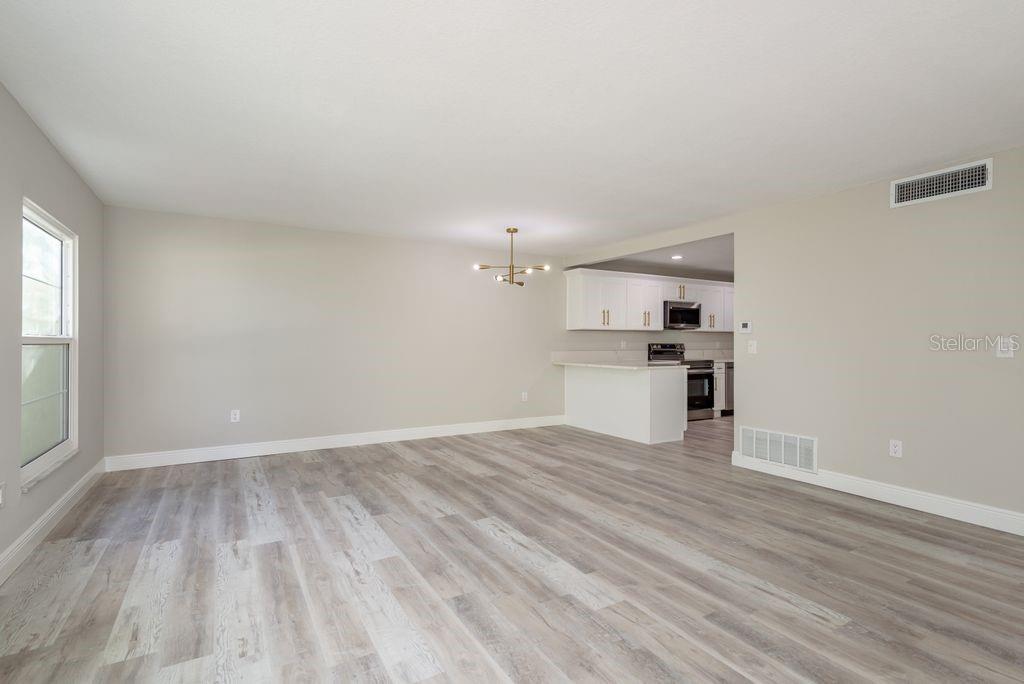 Image 13 of 71 For 2700 Bayshore Boulevard 505