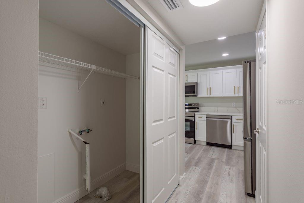 Image 20 of 71 For 2700 Bayshore Boulevard 505