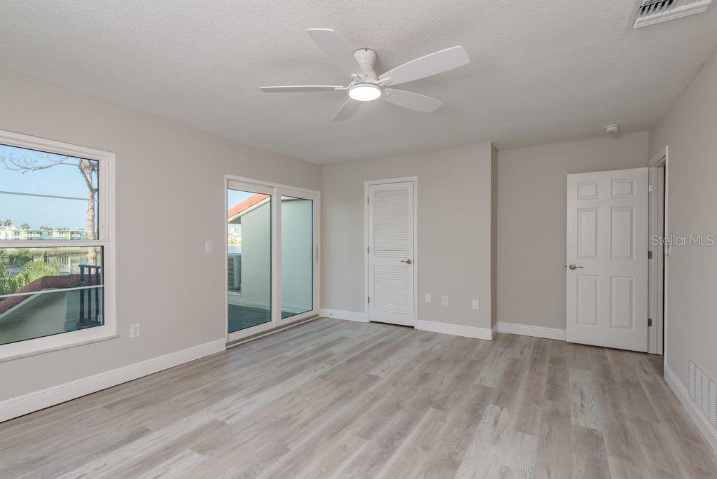 Image 25 of 71 For 2700 Bayshore Boulevard 505