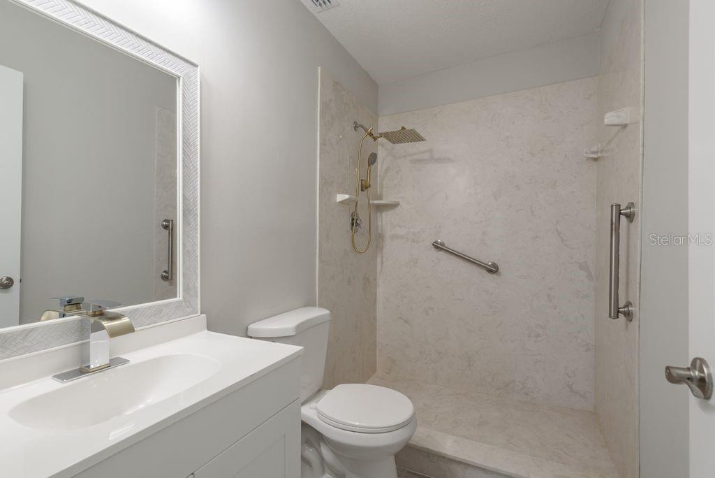 Image 27 of 71 For 2700 Bayshore Boulevard 505