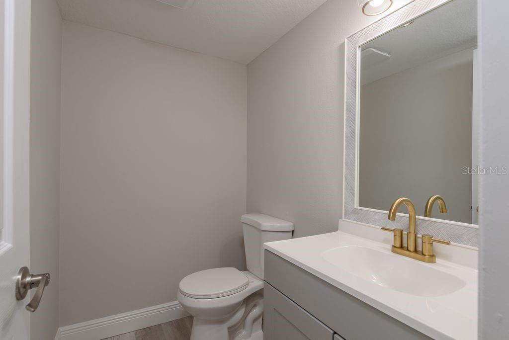 Image 31 of 71 For 2700 Bayshore Boulevard 505