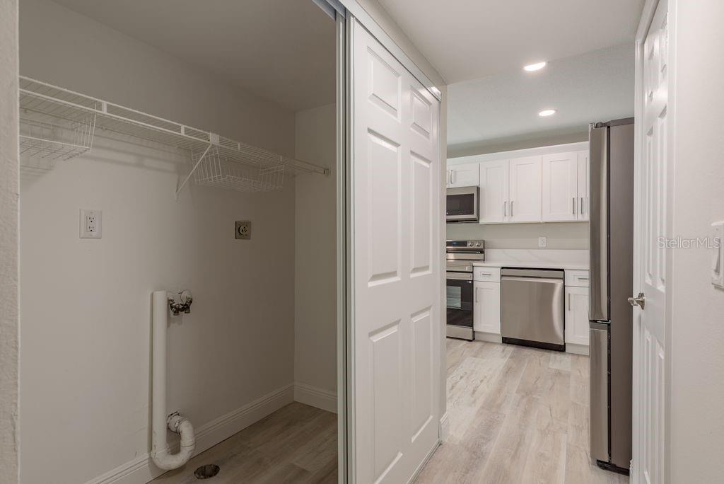 Image 18 of 64 For 2700 Bayshore Boulevard 531