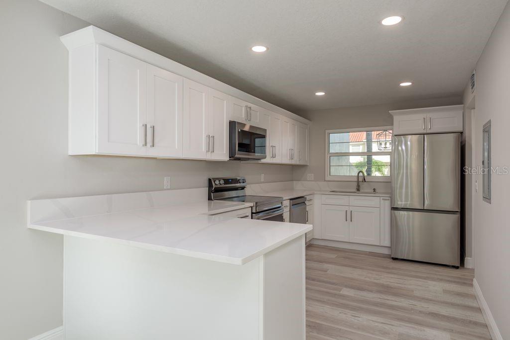 Image 20 of 64 For 2700 Bayshore Boulevard 531