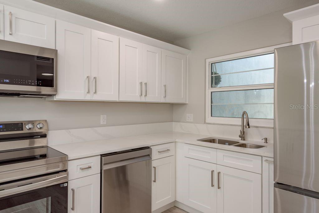 Image 22 of 64 For 2700 Bayshore Boulevard 531