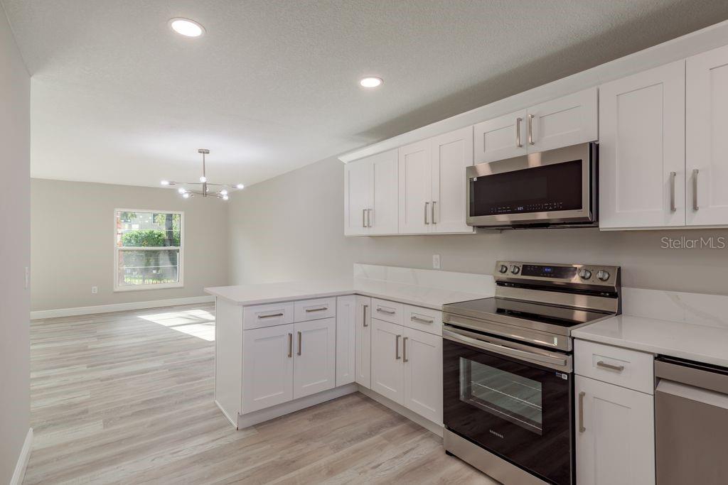Image 23 of 64 For 2700 Bayshore Boulevard 531