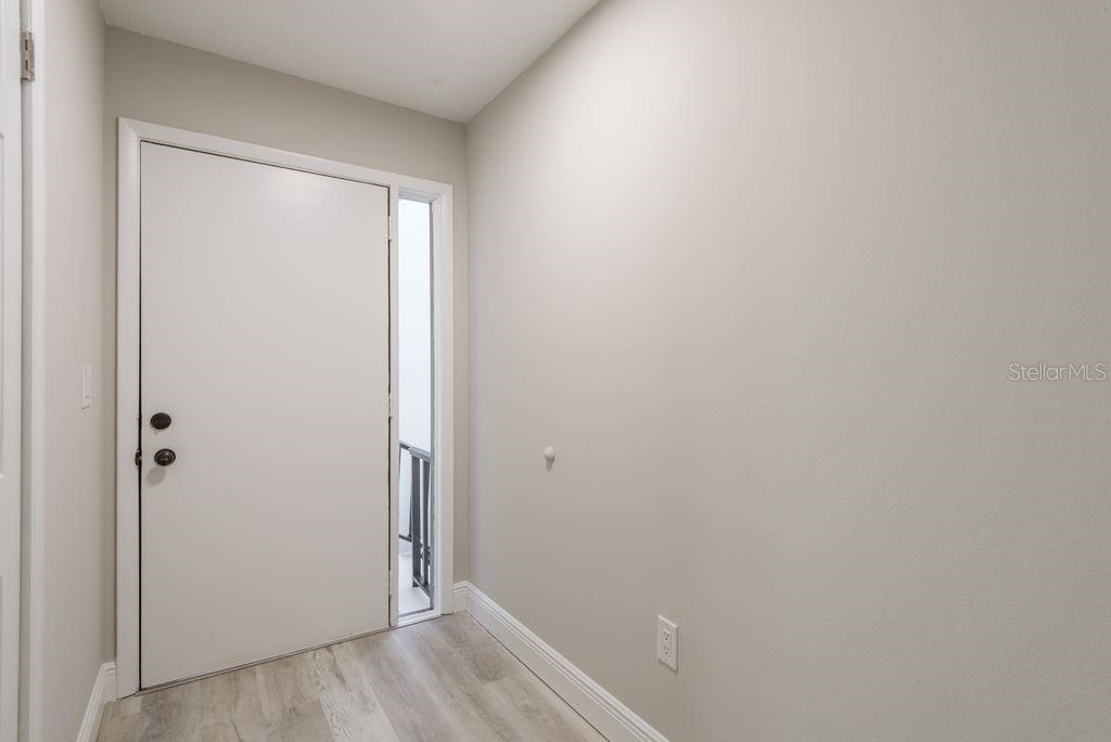 Image 3 of 64 For 2700 Bayshore Boulevard 531