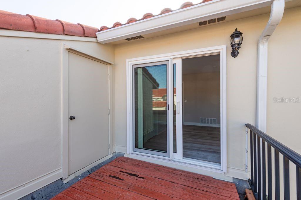 Image 31 of 64 For 2700 Bayshore Boulevard 531