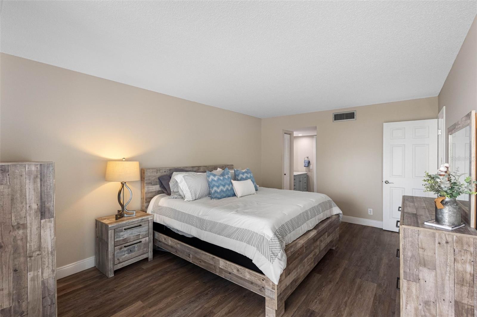 Image 30 of 79 For 6158 Palma Del Mar Boulevard S 305