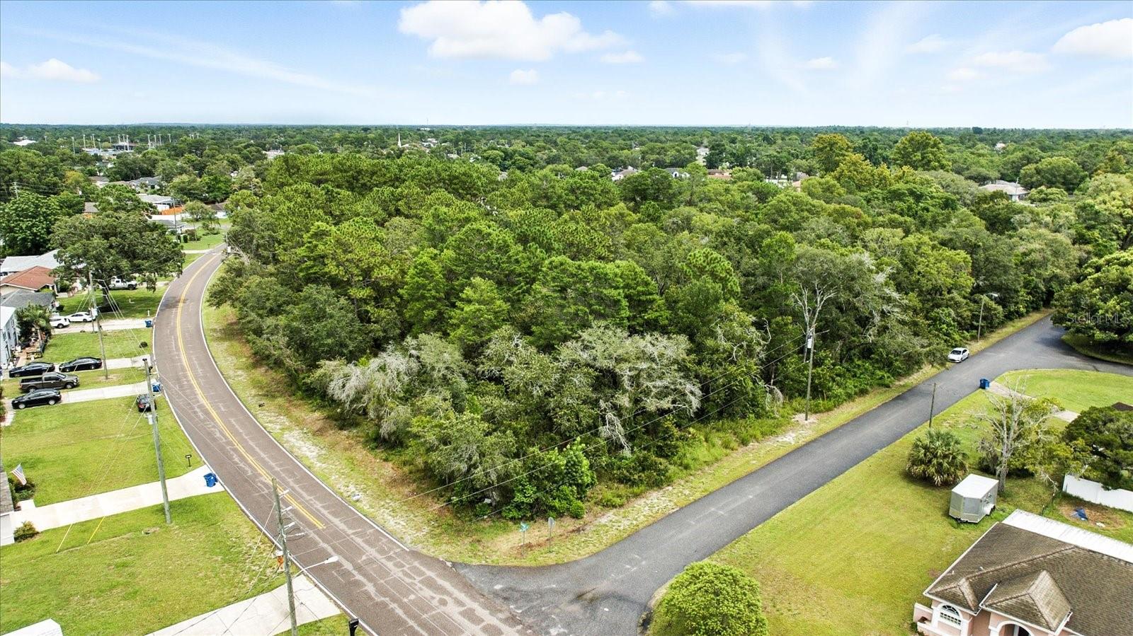 Listing photo id 2 for Linden Drive