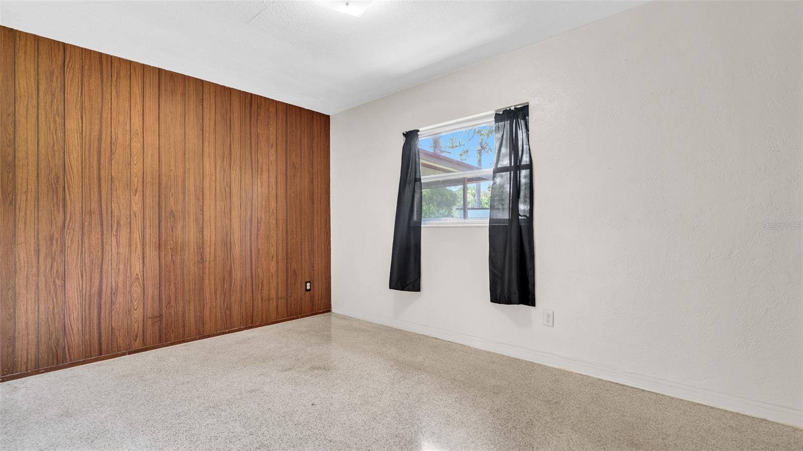 Image 13 of 26 For 1209 Alcazar Way S
