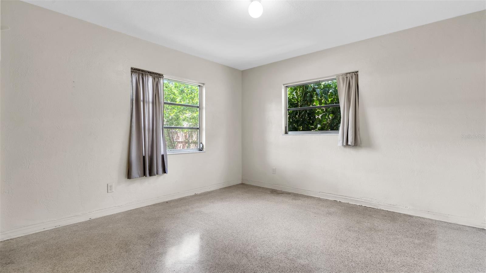Image 15 of 26 For 1209 Alcazar Way S