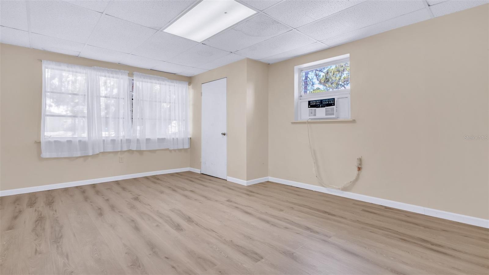 Image 17 of 26 For 1209 Alcazar Way S