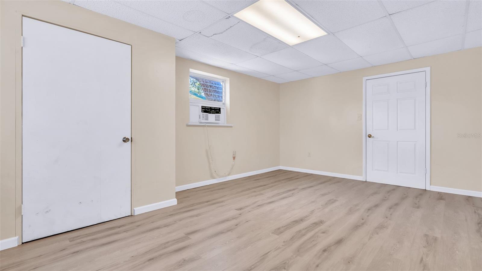 Image 18 of 26 For 1209 Alcazar Way S