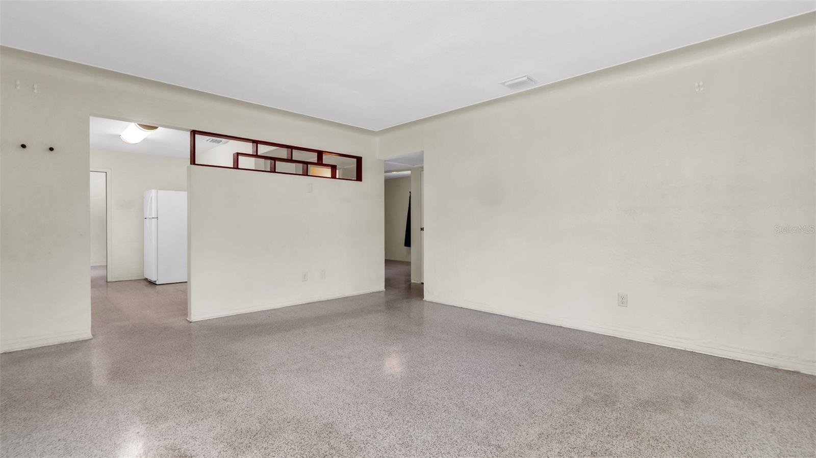 Image 5 of 26 For 1209 Alcazar Way S